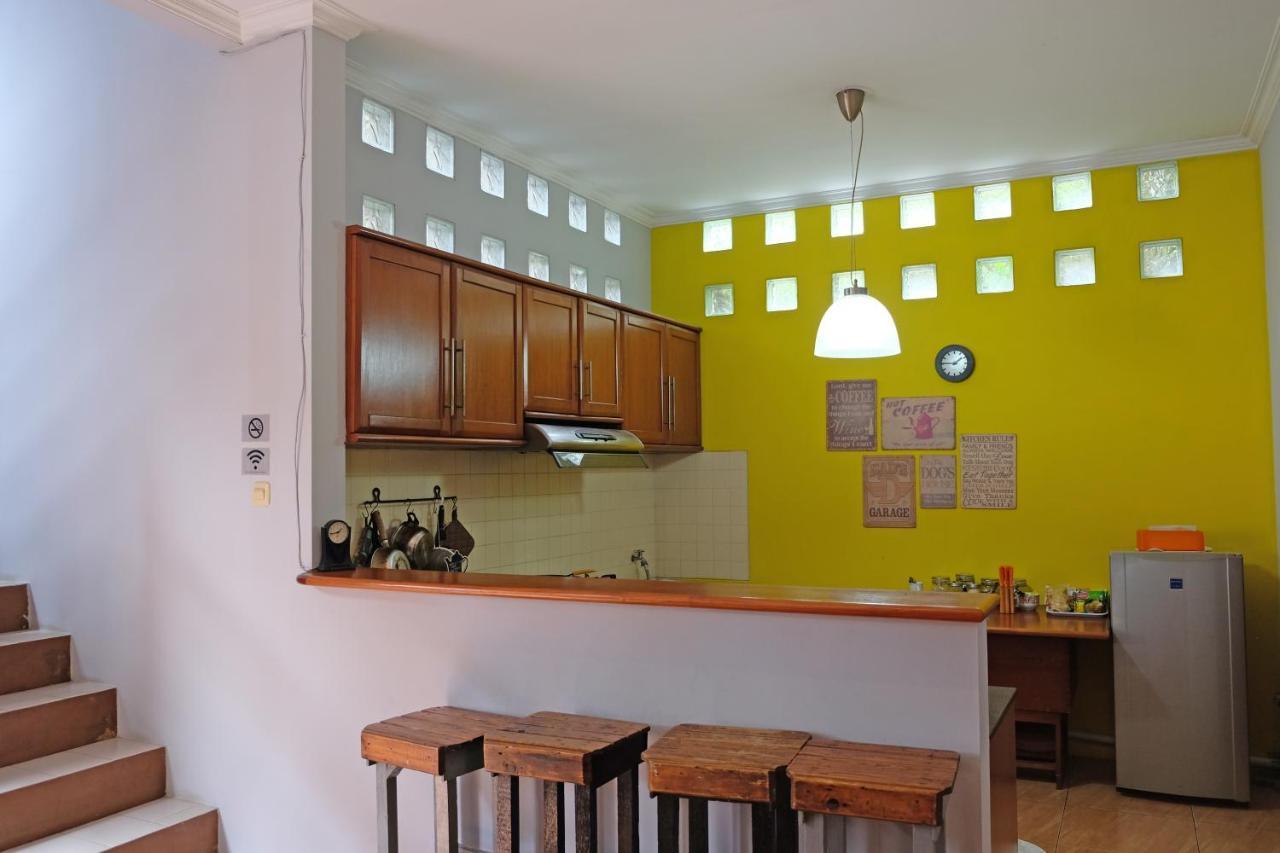 The Attic Bed & Breakfast Bandung Eksteriør bilde